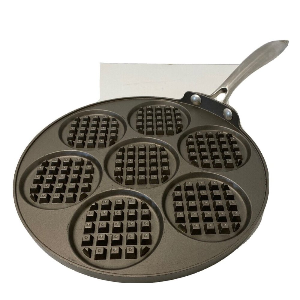 Nordic Ware silver dollar pancake‎ waffle pan griddle nonstick ovenproof 10"